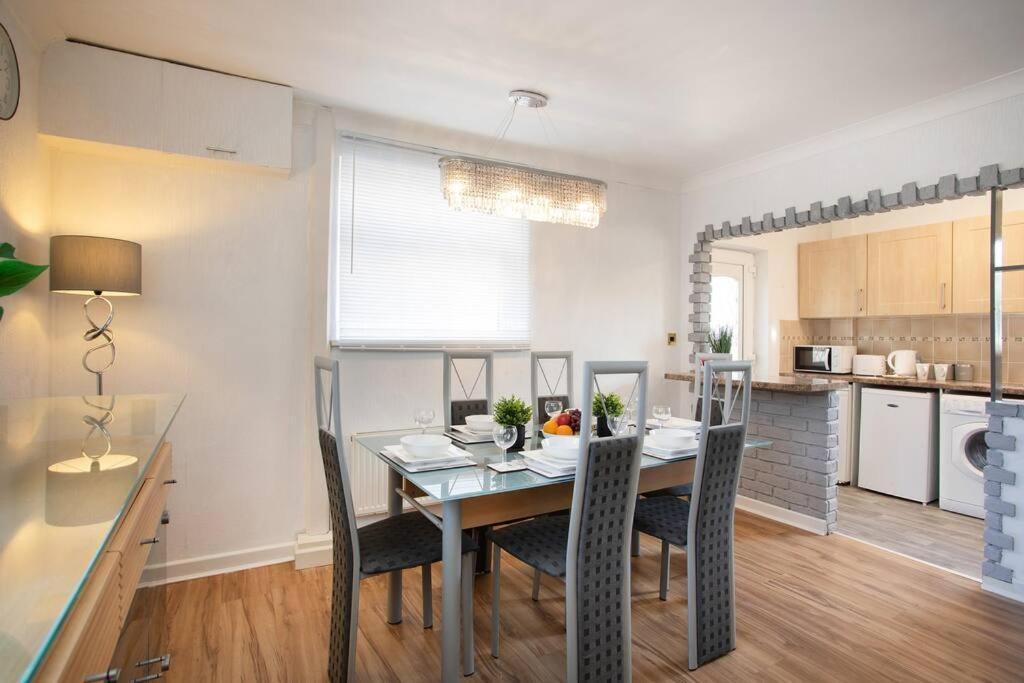Rawmarsh House, Rotherham For Contractors & Families, Free Parking, High Speed Wifi, Etc Exterior photo